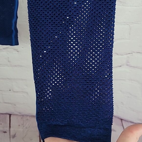 PINK Victoria's Secret Heathered Blue/Black Active/Workout Leggings. Size Medium - Picture 5 of 10